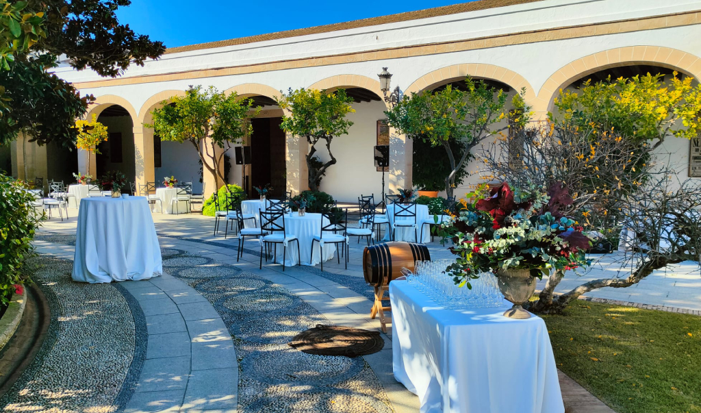 eventos-cadiz-patio-del-magnolio.jpg eventos-cadiz-patio-del-magnolio.jpg