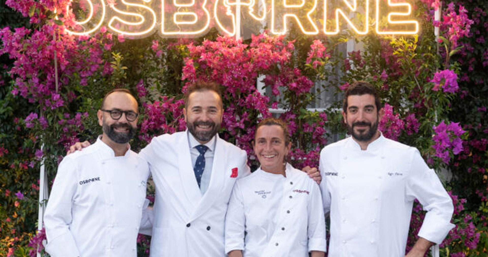 Osborne presenta “Saborea Osborne”, la nueva experiencia gastronómica de las noches de verano en la Bodega de Mora de el Puerto de Santa María. Osborne presenta “Saborea Osborne”, la nueva experiencia gastronómica de las noches de verano en la Bodega de Mora de el Puerto de Santa María.