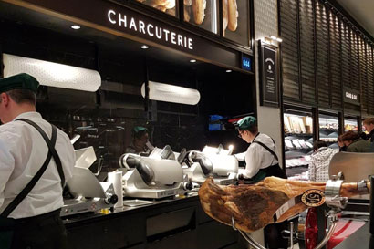                                                                      Harrods Londres 87-135 Brompton Rd - Knightsbridge - London SW1X 7XL                                                            