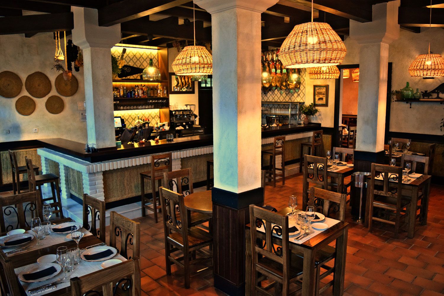 restaurante_osborne_las_bellotas_header_v1.jpg